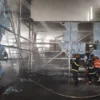 Pabrik Kertas Eco Papper Kebakaran, Pemadam Kebakaran Terjunkan Dua Regu Pemadam