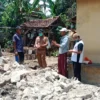 Rumahnya Roboh Akibat Hujan Deras, Pemkab Purwakarta Bangun Rumah Mak Ita