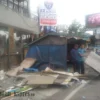 Sukarela, Pedagang Kaki Lima di Jalan Raya Lembang Bongkar Lapaknya Secara Sukarela