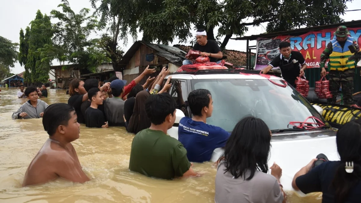 Mobil Apa yang Digunakan Dedi Mulyadi Terobos Banjir? Ini Harga dan Biaya Pajak yang Harus Dibayar