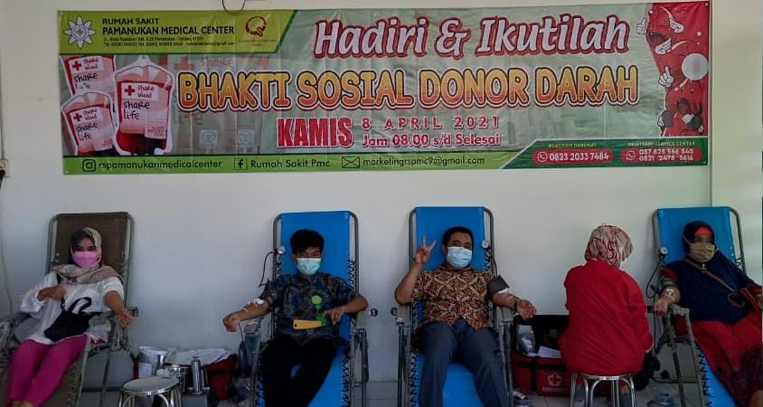 Bhakti Sosial, PMC Bersama Warga Gelar Donor Darah