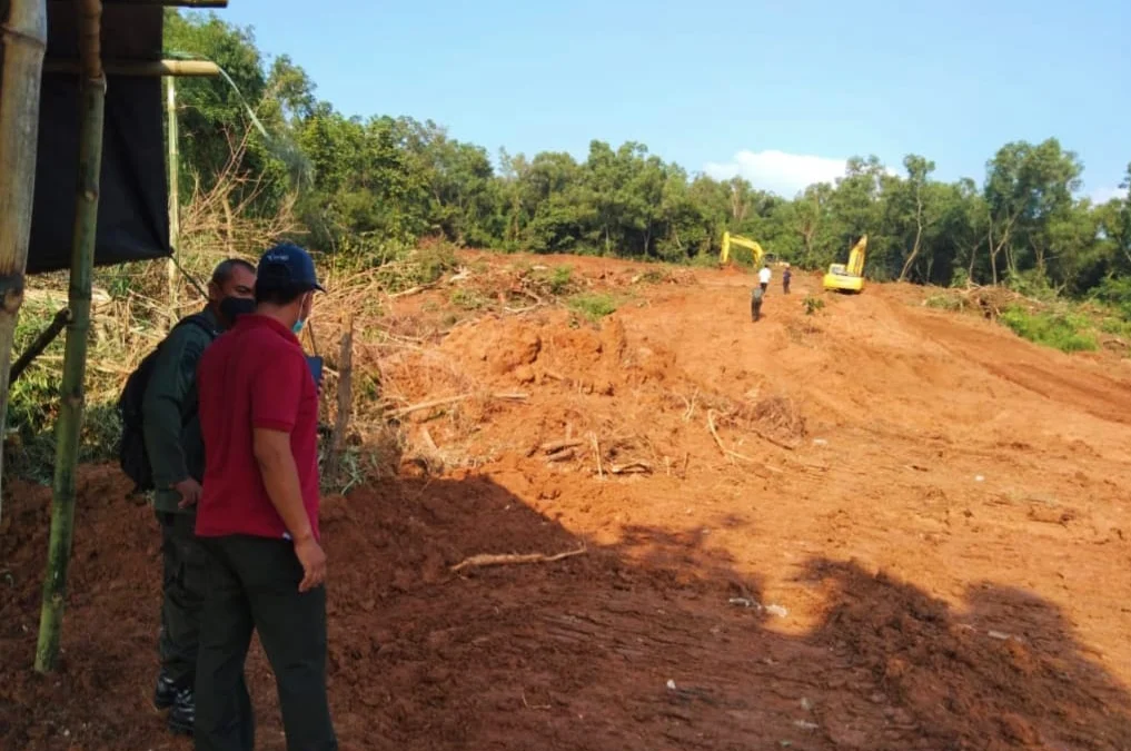 Sigap, KPH Purwakarta Setop Pengerukan Tanah Ilegal di Desa Cicadas