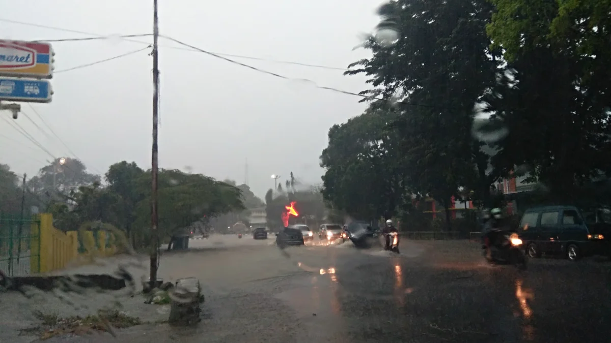 Kota Subang Banjir saat Hujan Deras, Harap Bersabar Ini Biaya yang Dibutuhkan untuk Perbaikan Drainase Jalan