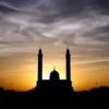 Kapan Malam Lailatul Qadar 2021?, Ini Keistimewaan dan Amalan Dahsyat Malam 17 Ramadhan yang Bertepatan Dengan Sejarah Turunnya Al-Qur'an