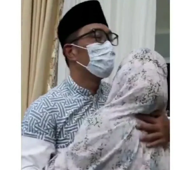 Si Cinta Selesai Isoman, Ini yang Dilakukan Ridwan Kamil, Netizen: Ya Allah Terharu