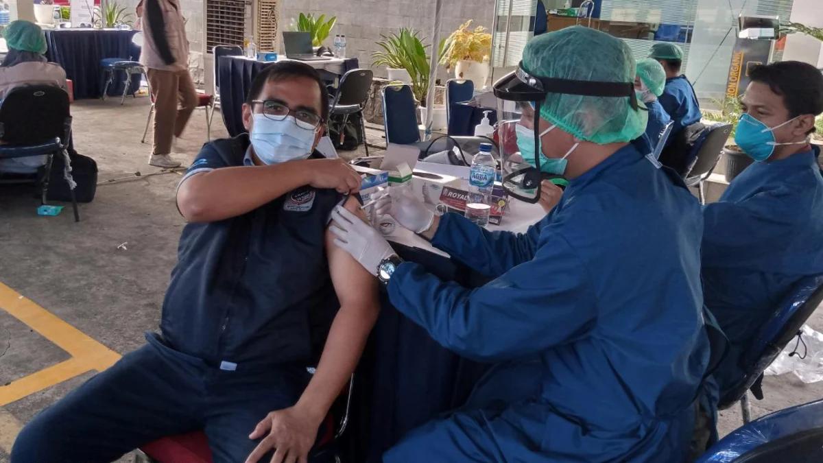 Aqua Subang Vaksinasi Mandiri Gotong Royong