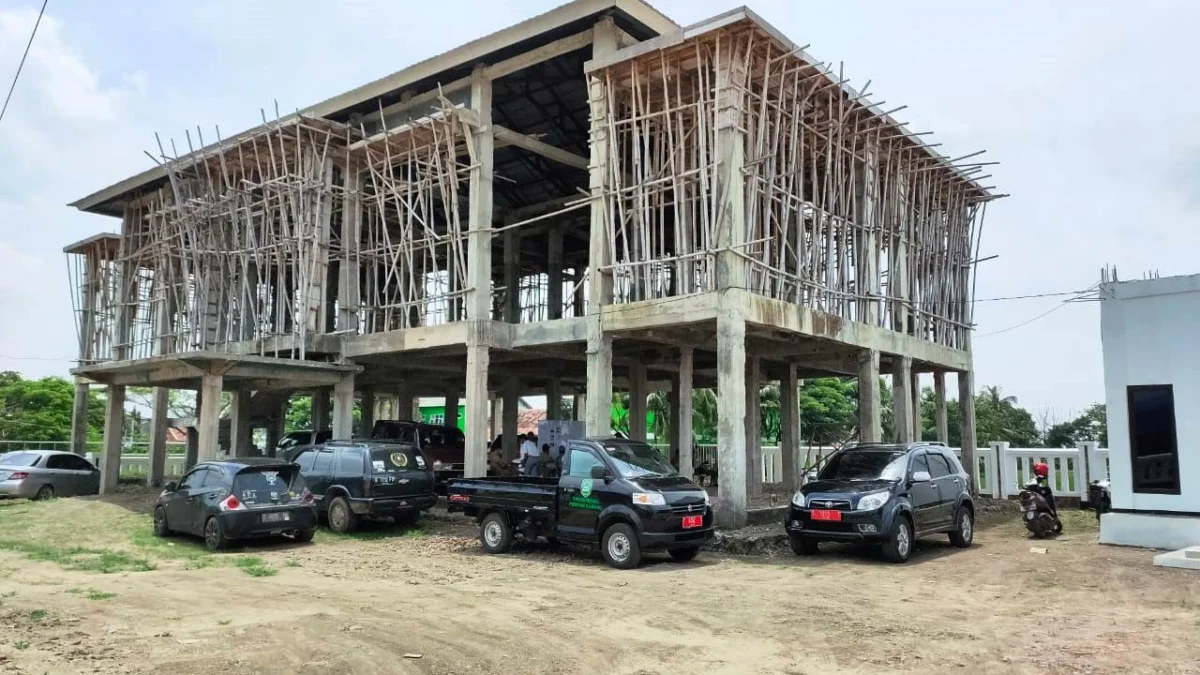 Lanjutkan Pembangunan Kantor Kecamatan Pusakajaya