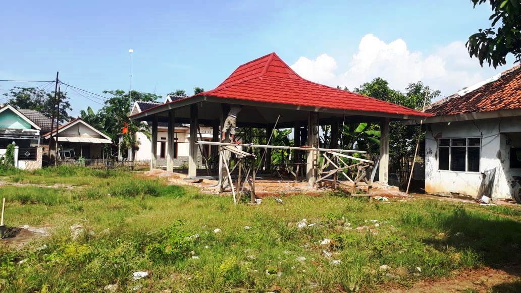 Tata Lingkungan Pemerintah Desa Parigimulya Bangun Bale Musyawarah