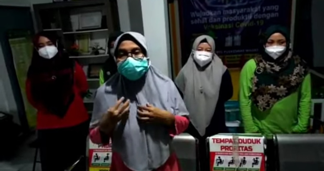 Viral Video 'Divaksin Bodong' di Karawang, Ini Penjelasan Vaksinator dan Bupati Cellica