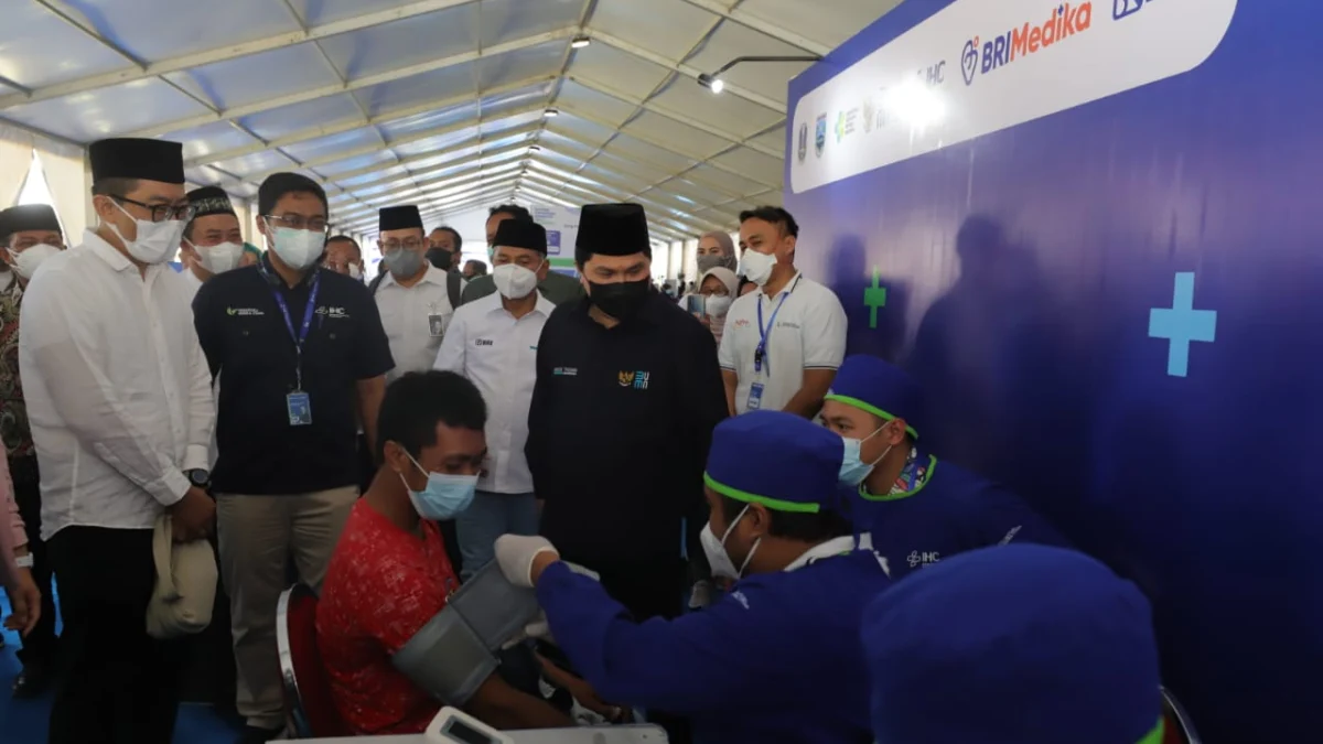 Kunjungi Jawa Timur, Menteri BUMN dan Dirut BRI Dorong Percepatan Vaksinasi Hingga Pemberdayaan UMKM