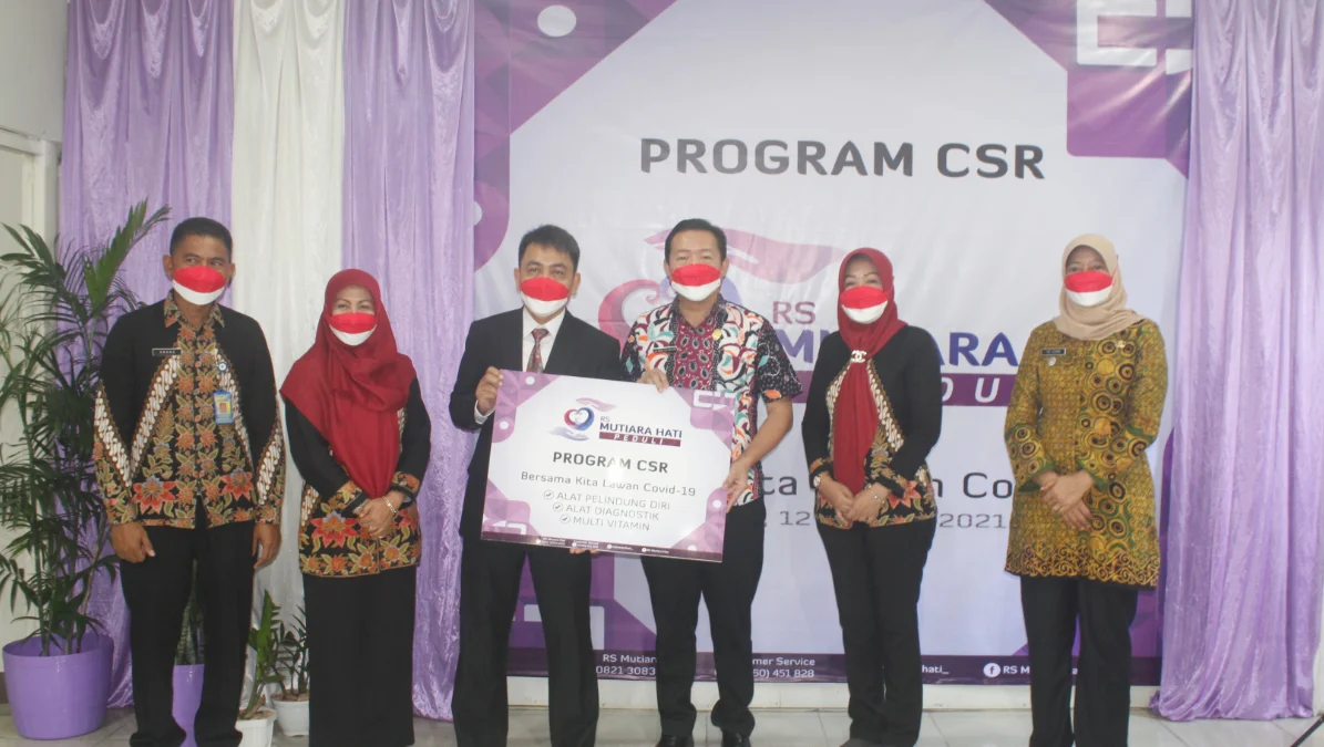 Bantu Tangani Covid-19, RS Mutiara Hati Berikan Donasi ke Tiga Puskesmas