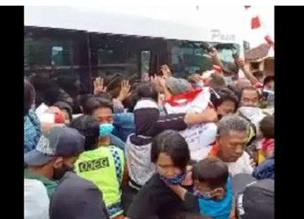 Penyulut Kerumunan di Cirebon, Jokowi Dikritik Keras