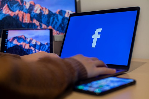Facebook Bakal Hapus Komentar Pelecehan Terhadap Selebritis