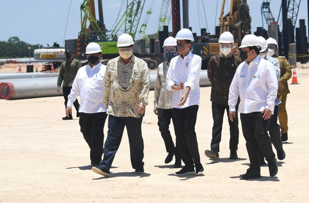 Presiden Jokowi Bersama Menko Airlangga Groundbreaking Smelter Freeport Di Gresik