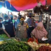 Polres Subang dan DKUPP Sidak Harga Kebutuhan Pokok di Pujasera