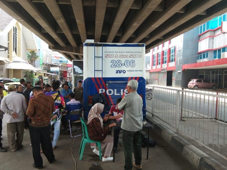Layanan SIM Polres Subang, (Foto sebelum Pandemi, Dok. Yugo Erospri/Pasundan Ekspres)