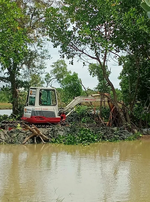 Atasi banjir di Dusun Galian, BBWS Citarum tangani tanggul jebol (YOGI MIFTAHUL FAHMI/PASUNDAN EKSPRES)