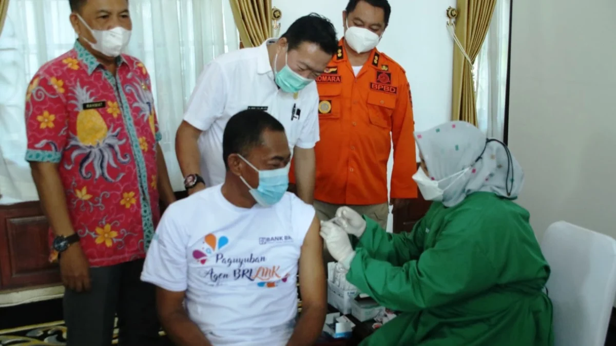 Vaksin Booster di Subang