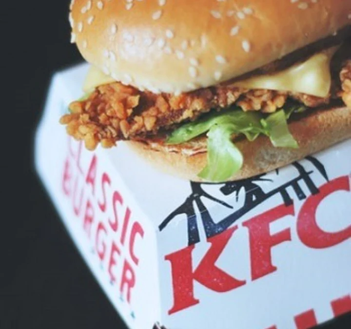 Heboh Pesanan Tak Sesuai Gambar, KFC Digugat Rp. 4 Miliar