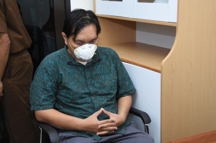 Dugaan Pemerasan 17 RSUD, Auditor BPK Jawa Barat Kena OTT di Bekasi. (Foto salah satu terduga oknum auditor bpk- DOK KEJARI KAB.BEKASI)