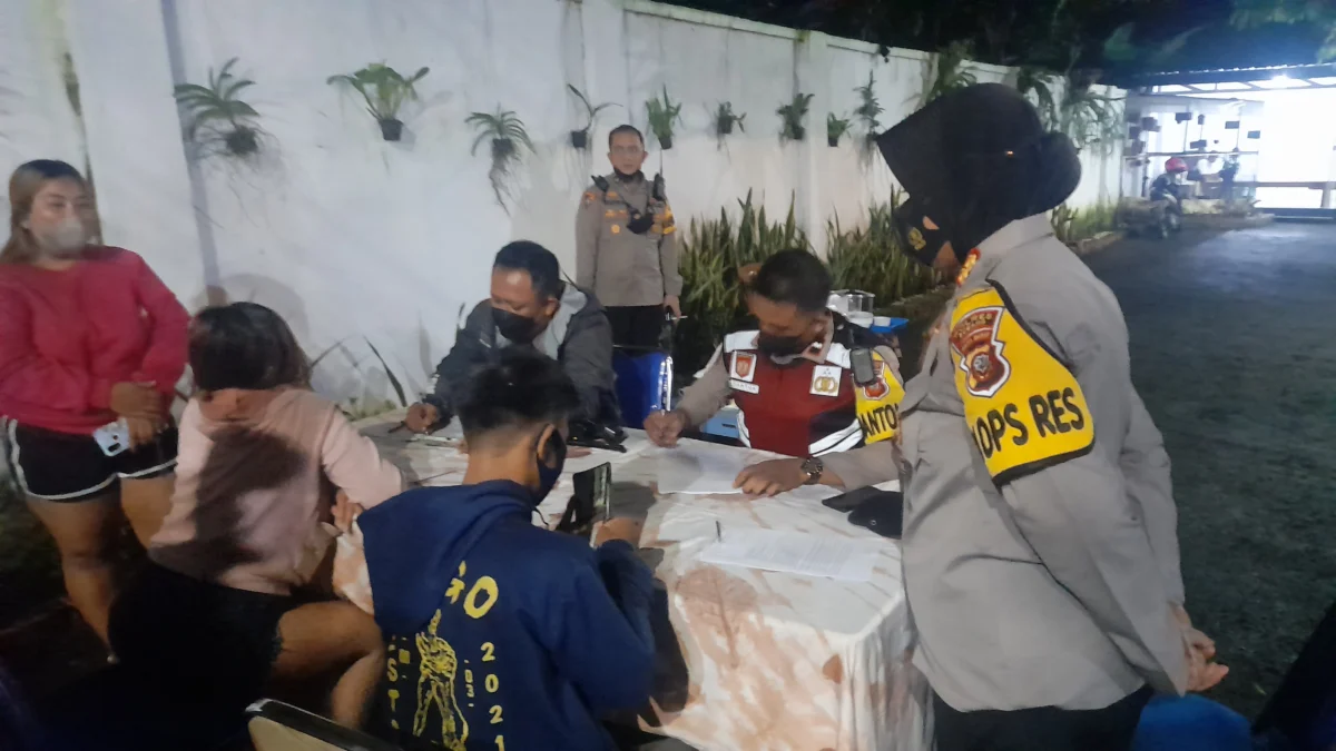 Vaksinasi di Rumdin, Kapolres Subang: Agar Pas Lebaran Masyarakat Bisa Mudik