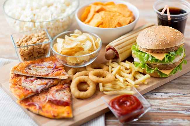 Bahaya Terlalu Sering Mengkonsumsi Makanan Cepat Saji