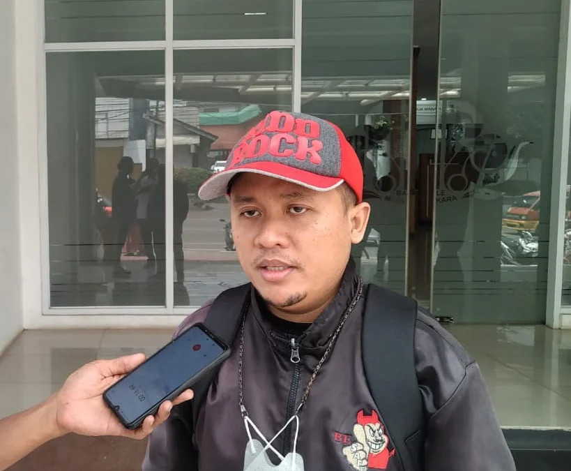 PINDAH PARTAI: Mantan Wakil Ketua DPD Partai Ummat Kabupaten Purwakarta Muhammad Husen Setia Yanuar