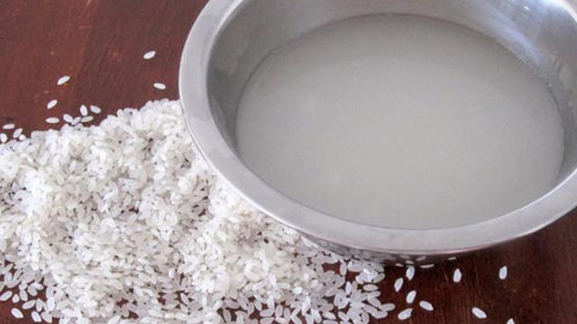 Manfaat air cucian beras untuk wajah