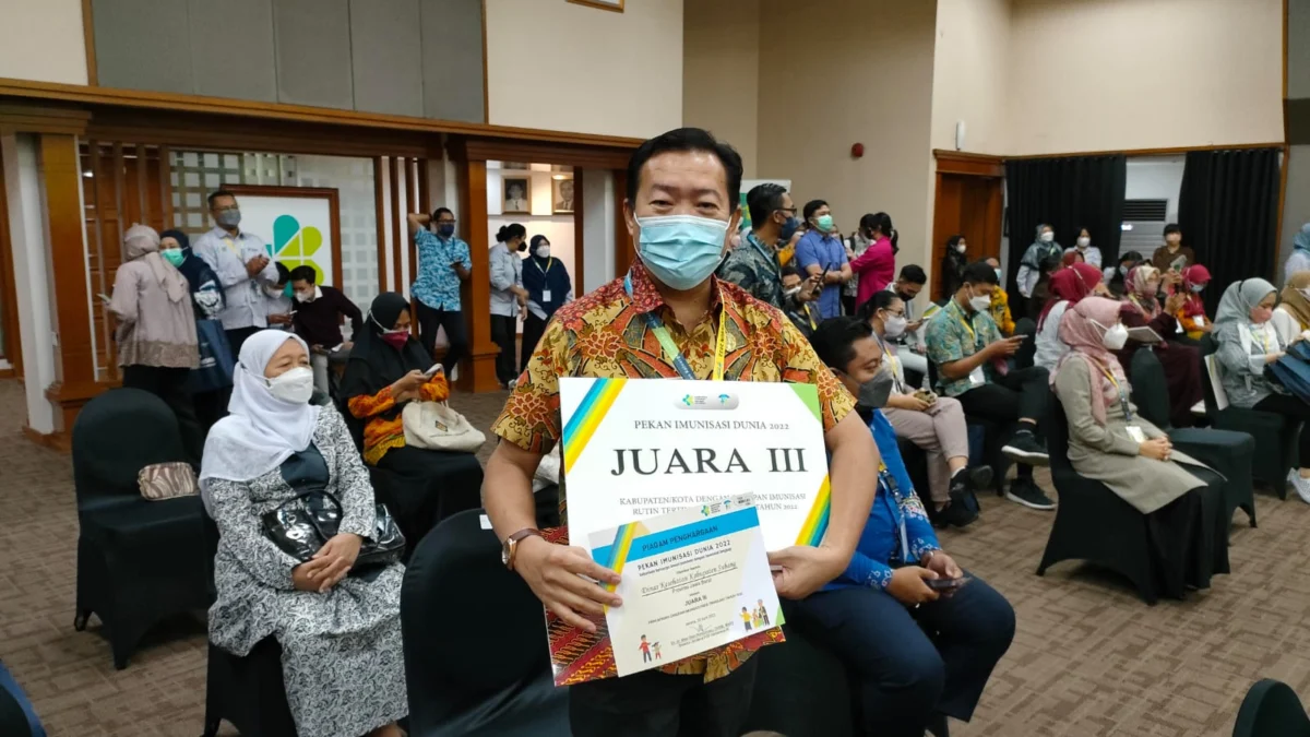 Dinas Kesehatan Kabupaten Subang Raih Juara 3 Tingkat Nasional Pekan Imunisasi