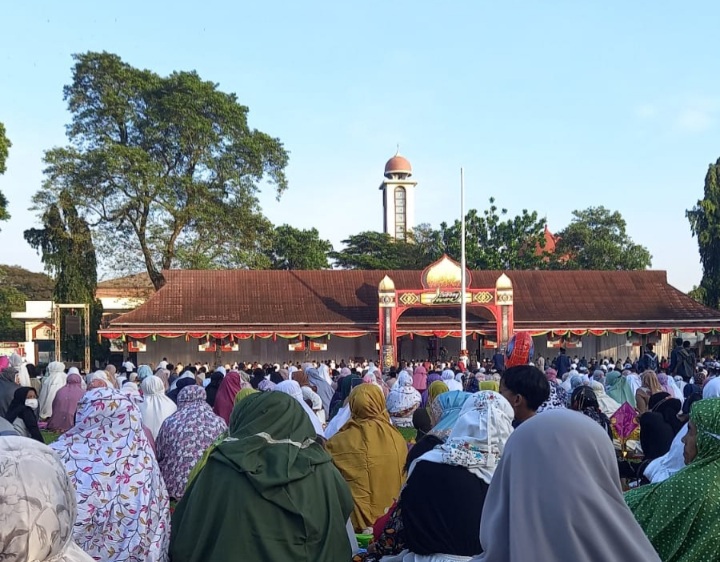 Warga Subang Sambut Antusias Shalat Ied di Alun-alun, Pencapaian Zakat Fitrah Sejumlah Rp42 M