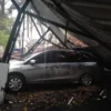 Atap Kantor Dinkes dan Parkiran Dinas Peternakan Subang juga Roboh