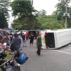 Mobil Minibus Travel Alami Kecelakaan di Tanjakan Emen Subang