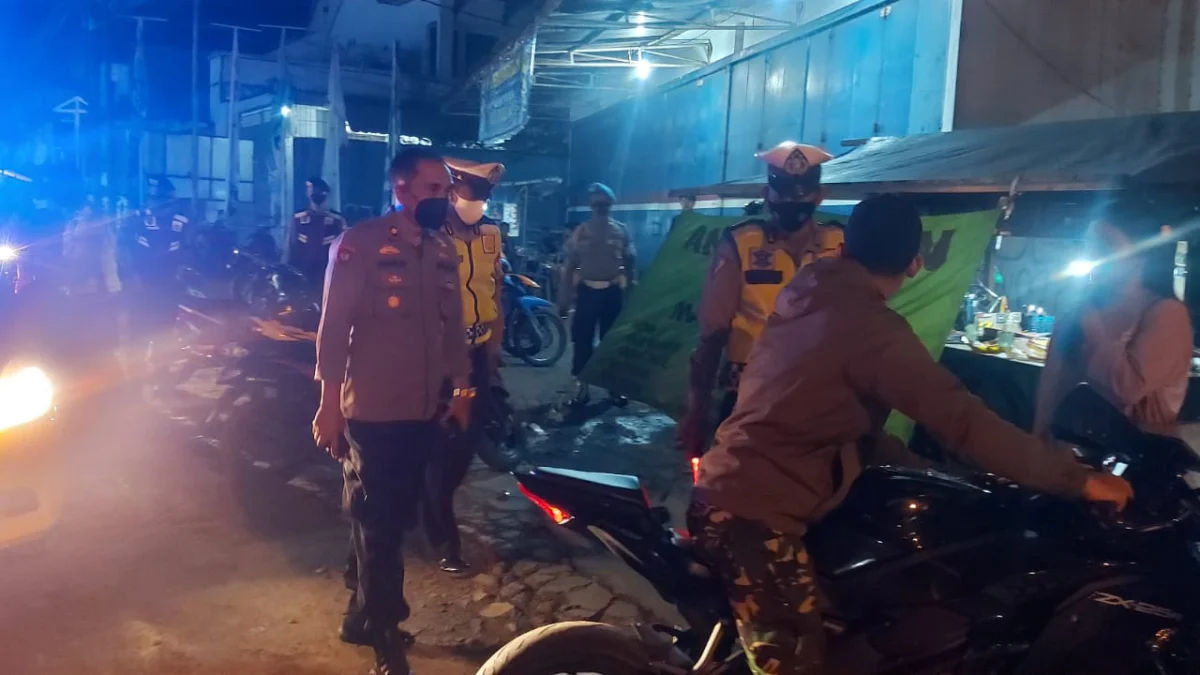 Polsek Pamanukan dan Team JawaraPresisi Patroli PPKM serta Cegah Gangguan Kamtibas