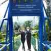Ridwan Kamil Hadiri Pembangunan Jembatan Swadaya oleh Alumni SMAN 5 Bandung