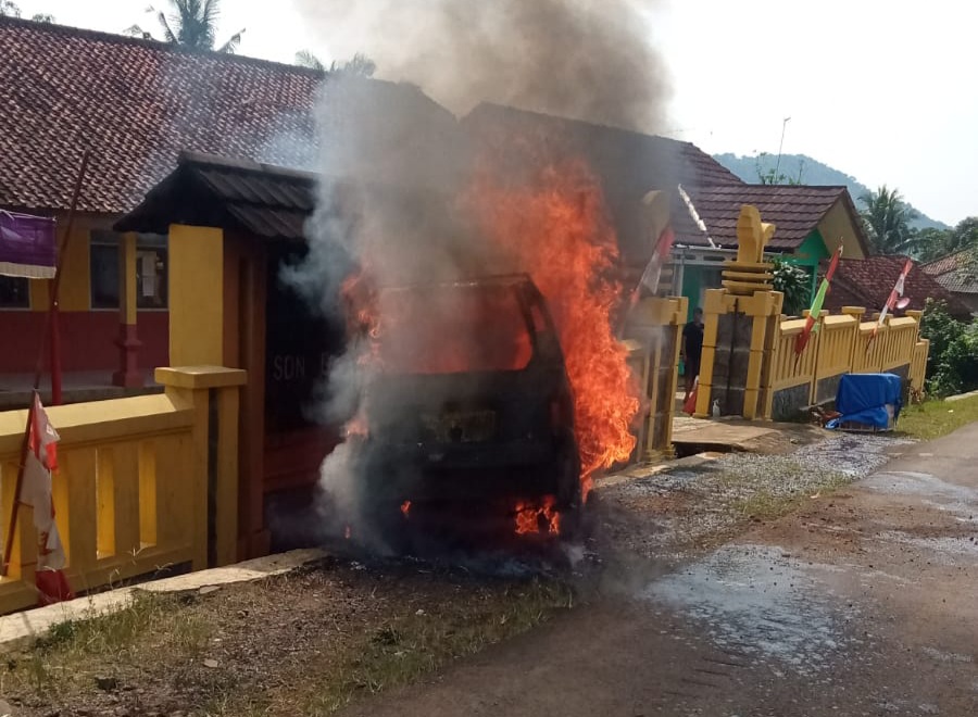 Soal Angkot Terbakar di Cijambe, Ini Kata Polisi