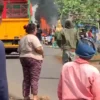 Breaking News! Angkot Kebakaran di Cijambe, Seorang Penumpang Perempuan Tewas
