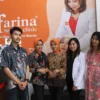 PELAYANAN KECANTIKAN: dr. Agnes Virgiilia Tesalunika bersama staf karyawan Farina Beauty Clinic Subang siap memberikan pelayanan perawatan kecantikan terlengkap.