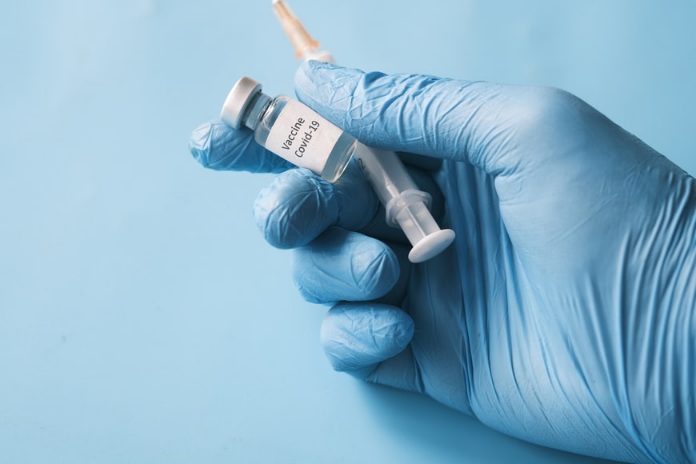 Biofarma Lakukan Uji Klinis Ketiga Vaksin Covid-19 (Foto: Ilustrasi vaksin, unsplash)