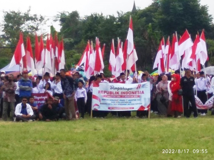 HUT RI ke-77 Tahun 2022, Warga Cibodas Lembang Semangat Ikuti Upacara Bendera. (Eko Setiono/PASUNDAN EKSPRES)