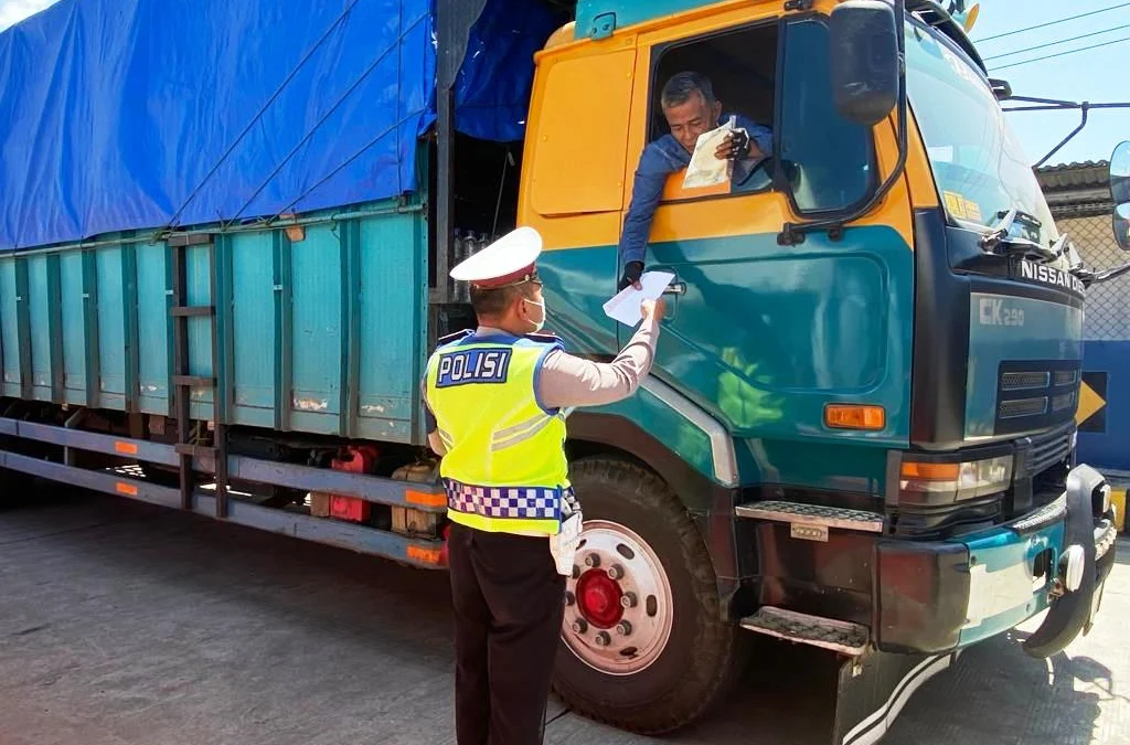 ASTRA Tol Cipali Bersama Polisi Jalan Raya Gelar Operasi Penindakan ODOL Sebagai Upaya Mengurangi Tingkat Kecelakaan
