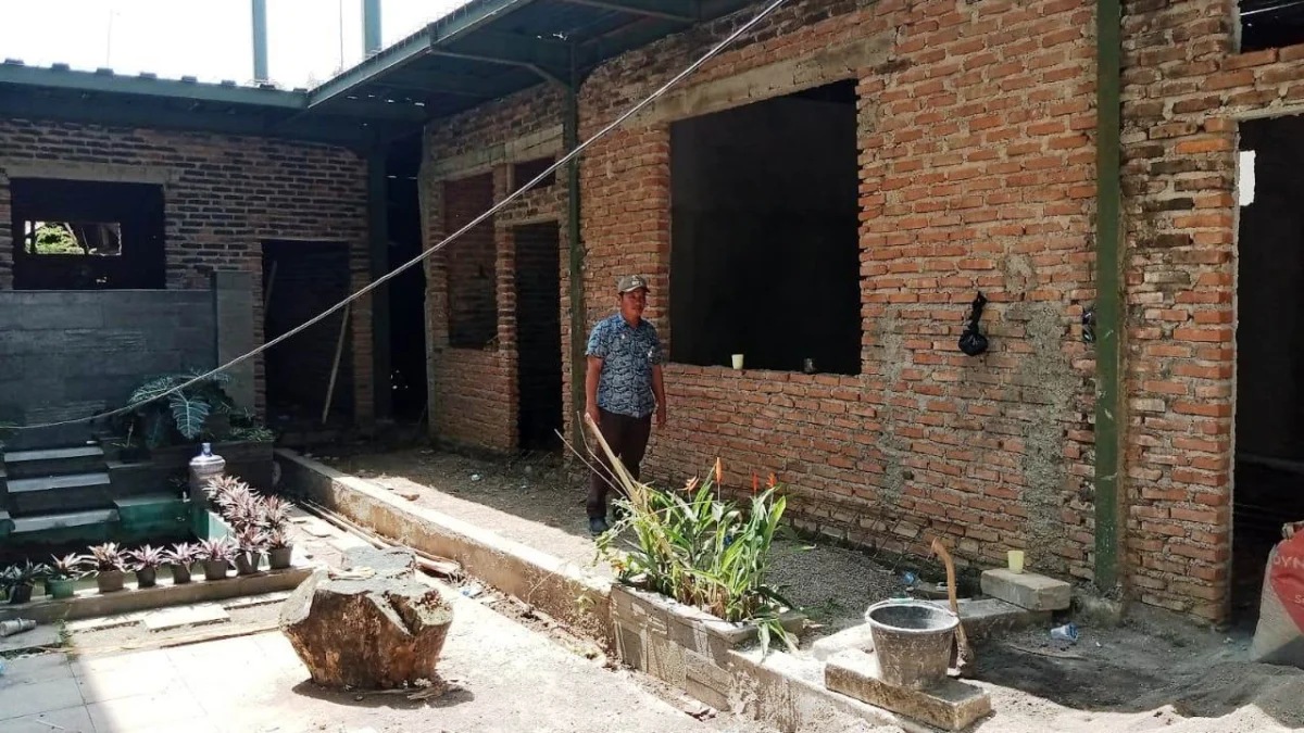 Pemdes Simpar Kembali Lanjutkan Pembangunan Kantor Desa