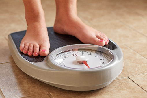 Hati-hati! Berat Badan Turun Drastis Tanpa Diet? Segera Periksa ke Dokter
