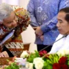 Catatan Harian Dahlan Iskan: Curi Sambo (Presiden Joko Widodo berbicara dengan Gubernur Jawa Tengah, Ganjar Pranowo.Foto: BPMI Setpres/Muchlis. Jr.-disway.id