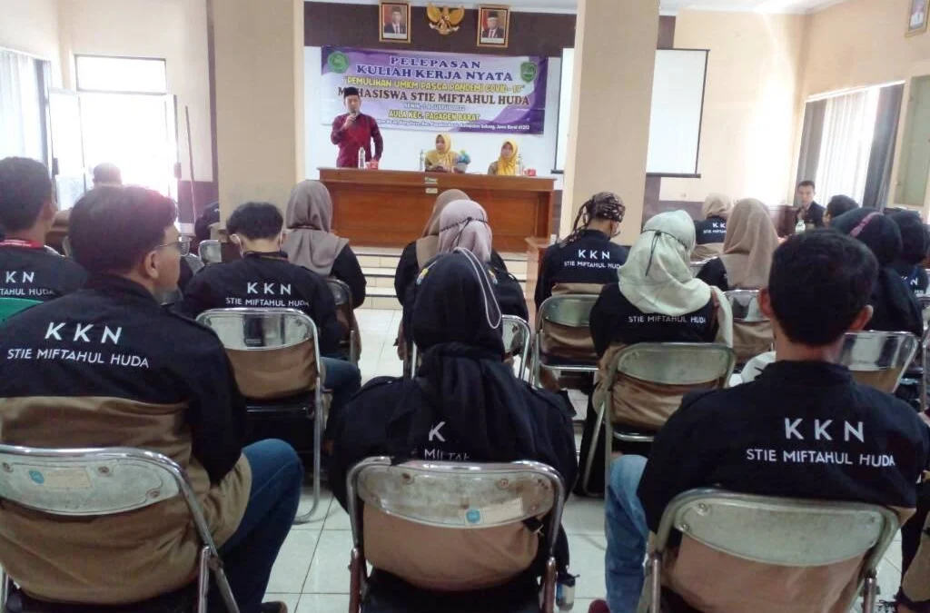 Mahasiswa STIE Miftahul Huda Rancasari Pamanukan Ikuti Kegiatan KKN di Kecamatan Pagaden Barat