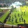 Polisi Tembakan Gas Air Mata pada Kerusuhan di Kanjuruhan Langgar Aturan FIFA