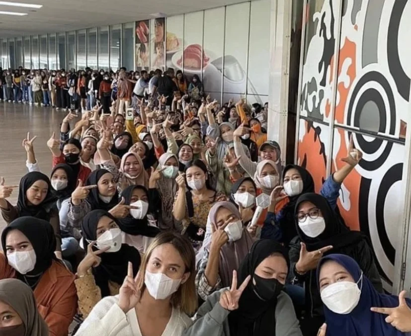 Diserbu Penggemar, Meet and Greet Sehun EXO di Central Park Mall Dibubarkan