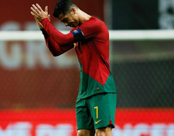 Cristian Ronaldo Menghormati Umat Muslin Untuk Tidak Menggunakan Ban Kapten LGBT