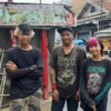 Kisah Anak Punk Jalanan di Pantura Subang