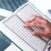 Manfaat Membaca Al-Quran di Bulan Puasa Mendapatkan Ketenangan