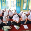 Ratusan siswa beserta guru dari SMP Bintang Madani mengadakan kegiatan implementasi kurikulum merdeka di Kampung Pasir Angling Desa Suntenjaya, Lembang Bandung Barat.